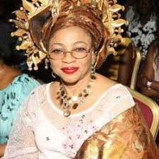 Folorunso is a happily married woman who tied the knot with modupe alakija, a lawyer in november of 1976—blessed with four sons, whose names were never disclosed by folorunso, in lagos, nigeria. How Folorunsho Alakija Went From Humble Secretary To Multi Billionaire Oil Tycoon Entrepreneur Success Billionaire Business Women