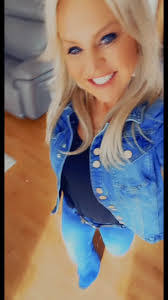 Brett Allred's Instagram, Twitter & Facebook