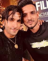 Dubai Luxury at Its Finest: Explore Burj Al Arab's Iconic Architecture