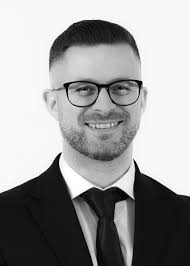 Maximilian Eriksson — fastighetsmäklare — Bjurfors Västerås