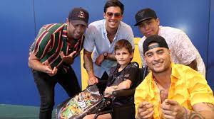 Cairns Show: Justice Crew hand out show bags at Cairns Hospital | Daily  Telegraph