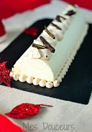 Buche Vanille Tonka Cremeux Chocolat Buche De Noel Gateau D Hiver