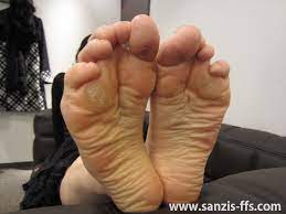 足の裏シワシワ？／wrinkled soles : sanzi's blog - Enjoy your fetish life -