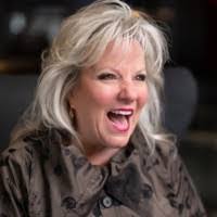 Dee Denton's Instagram, Twitter & Facebook