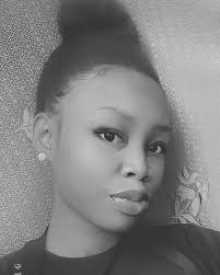 Alexis Packard's Instagram, Twitter & Facebook