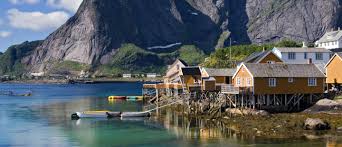Noruega es uno de los territorios del mundo que posee mas montañas escarpadas que parecen ser un gran paraíso; Por Que A Noruega Esta Entre Os Lugares Mais Incriveis Da Terra Chicken Or Pasta