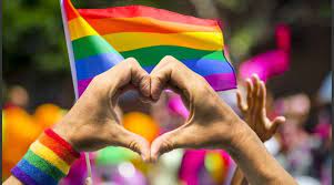 El 28 de junio se celebra el conocido día internacional del orgullo lgtb, en conmemoración de los disturbios surgidos en 1969 tras una redada policial en el pub conocido como stonewall inn (nueva york). 3hqkvlfpdin2zm