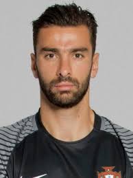 Long distance view of the statue of rui patricio.jpg Rui Patricio Height Weight Size Body Measurements Biography Wiki Age
