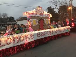 Christmas is the most joyous occasion when the streets and homes are filled with the joy, preparing for the christmas. Jesus Sweetest Name I Know Christmas Parade Float Christmas Parade Christmas Parade Floats Christmas Float Ideas
