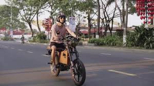 Electric motorbike designed in california made in vietnam 🇻🇳. Hello Dat Bike Weaver Youtube