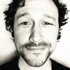 Martha Summers's Instagram, Twitter & Facebook