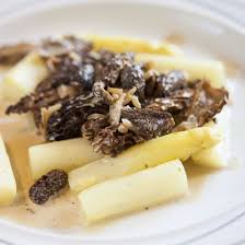 Asperges A La Creme De Morilles Recette Alimentation Recette Morilles
