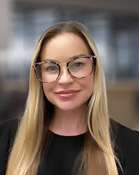 Corie Hansen's Instagram, Twitter & Facebook