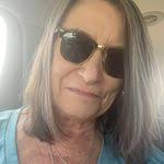 Laura Grays's Instagram, Twitter & Facebook