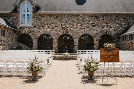 Queen S Courtyard Northern Michigan Weddings Michigan Wedding Venues Castle Wedding Venue