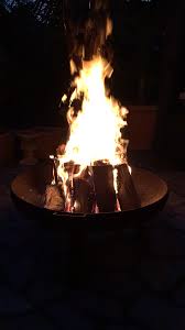 So Gelingt Das Perfekte Feuer In Der Feuerschale Video 2020 Gece Instagram Alkol Siseleri
