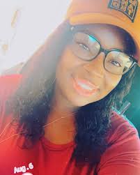 It's not a thirst trap, I just look like that 😘