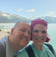 Lindsay Silvers's Instagram, Twitter & Facebook