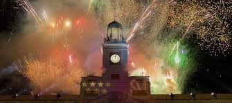 »neue sachlichkeit« bezeichnet die literaturepoche zur zeit der weimarer republik. Silvester In Spanien Feiern Spain Info Auf Deutsch