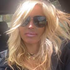 Jennifer Crawford's Instagram, Twitter & Facebook