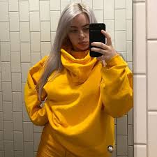 23 billie eilish wallpapers, background,photos and images of billie eilish for desktop windows 10, apple iphone and android mobile. Billie Eilish Wherearethavocados Photos And Outfits On 21 Buttons
