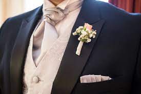 Maybe you would like to learn more about one of these? Der Richtige Hochzeitsanzug Schnitte Farben Und Tipps Zum Kauf