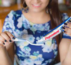 Nama pepsodent menjadi pilihan pertama yang melintas dibenak hampir seluruh masyarakat indonesia karena karena segmenting pada pepsodent yang sudah sangat luas. Strategi Pemasaran Produk Pepsodent