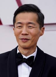 영화 '미나리'로 배우 윤여정(74)이 아카데미상 여우조연상을 받으며 영화사를 새로 썼다. Lyhbtwtjtlw Sm