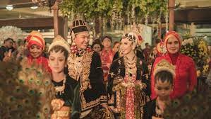 Maybe you would like to learn more about one of these? 6 Mitos Larangan Pernikahan Dalam Adat Jawa Dari Weton Hingga Letak Rumah Hmm Kamu Percaya