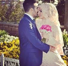If a man feels some attraction towards a woman whom it is permissible for him to marry her, and vice versa, there is no answer to the problem except marriage. Nikah Kiss Nikahkiss Twitter