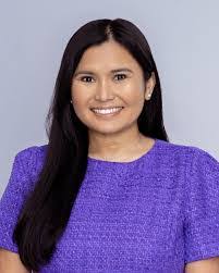 Sheena Link's Instagram, Twitter & Facebook