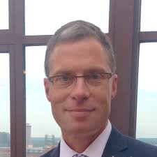 Eric Stiller's Instagram, Twitter & Facebook