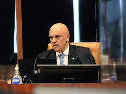 Flávio Bolsonaro critica reunião de Lula e Alcolumbre na casa de Moraes