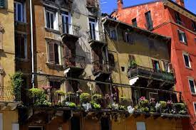 Pin On Lively Italy