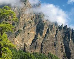 Ruta por Caldera de Taburiente 【 La Palma 】 | Howlanders