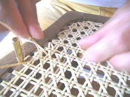 Cette réparation à prix avantageux durera facilement 20 ans. Epingle Par Pascalou Sur Bricolage Cannage Chaise Cannage Chaise