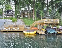 Idees D 39 Amenagement Paysager Maison Au Bord Du Lac Hangar A Bateaux Vie Au Bord Du Lac