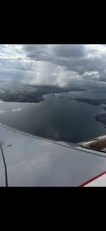 Departing Edinburgh, never get tired of that view : raviation