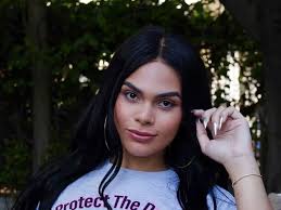 Alliyah should've went dress shopping with Joan