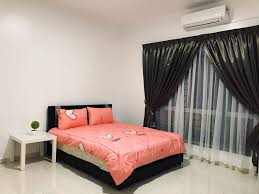 It is very close to the sky mirror, which is especially suitable for taking pictures. Kuala Selangor Family Homestay Near Jetty Seafood Restaurants Fast Food Shop Updated 2021 Tripadvisor Kuala Selangor Vacation Rental