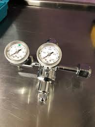 Victor 2 Stage Oxygen Regulator | VEENAmerica - Veterinary ...
