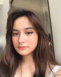 Jillian Ward shows off her toned abs, Eman Pacquiao reacts with hearts  Kapuso star Jillian Ward turned heads online after sharing new photos  flaunting her noticeably toned and slim abs, sparking admiration