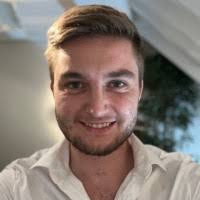 100+ Profile mit dem Suchbegriff „Strauß“