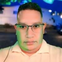 50+ perfiles de «David Lagos»