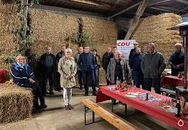 Profitieren sie beispielsweise vom elektronischen kontoauszug. Cdu Ortsverband Wildenburger Land Diskutierte Uber Photovoltaik Ak Kurier De