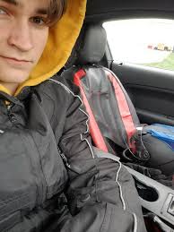 hey y'all, been in springfield for over a year! haven't made a lot of  friends, i'm 24, i'm down to have casual friends! i love doing karaoke,  hiking (sometimes), art, museums, etc.