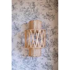 Une Tres Belle Realisation Artisanale Pour Cette Applique Legere Qui Diffuse Une Lumiere Douce Creation Maison Emilienne En 2020 Applique Luminaire Artisanat Marocain