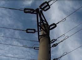 În urma situației create mai multe blocuri din sectorul râșcani și buiucani au rămas temporar fără energie electrică. TanÄƒr De 19 Ani Electrocutat DupÄƒ Ce S A Suit Pe Un Stalp De InaltÄƒ Tensiune Realitatea De DamboviÈ›a