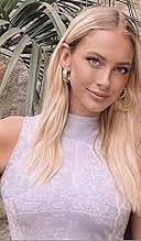 Nicole Peters's Instagram, Twitter & Facebook