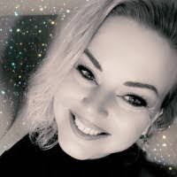 Amanda Neeley's Instagram, Twitter & Facebook